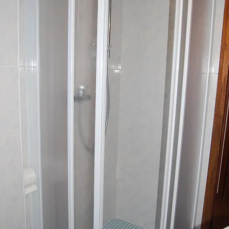 アパート Adorable With Balcony - Beahost ビビオーネ